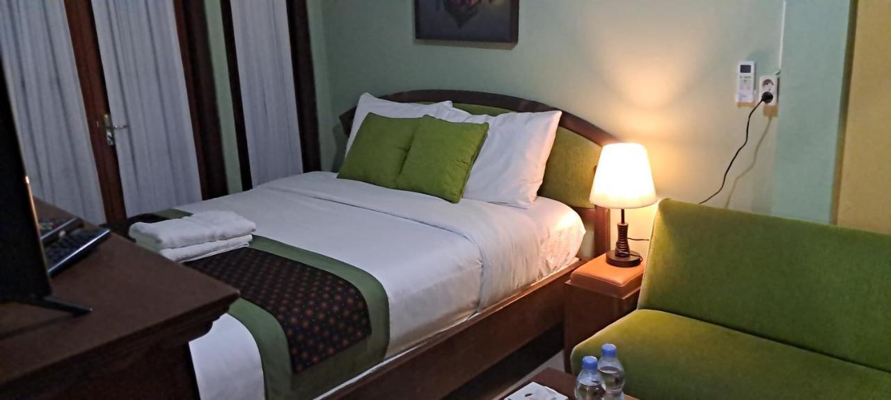 Griya Jene Homestay Syariah Ngabean Bagian luar foto